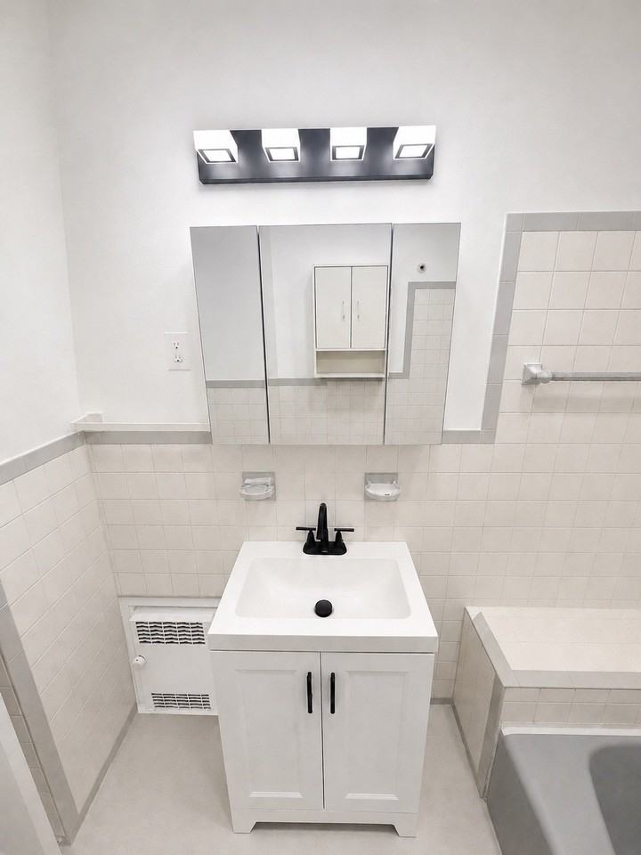 135 Liberty St - Photo 5 of 10