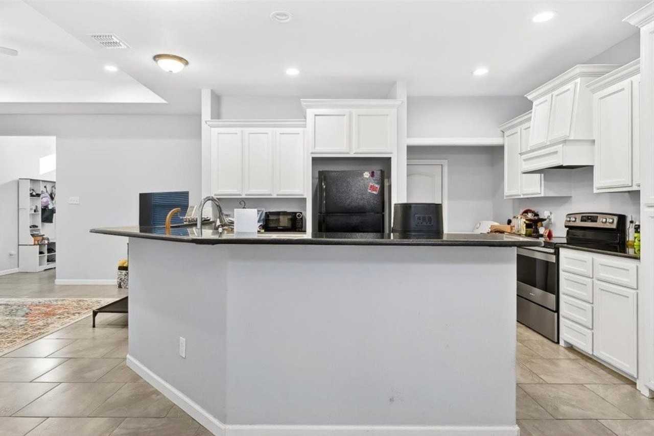 6402 Williams Dr #A - Photo 7 of 23