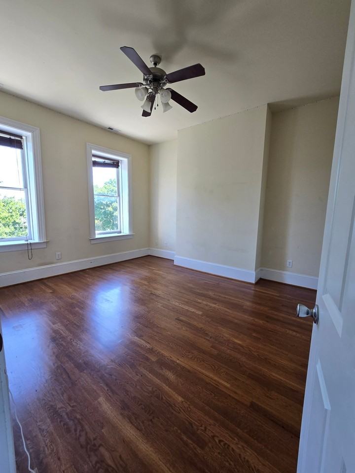 1415 Grove Ave #A - Photo 3 of 12