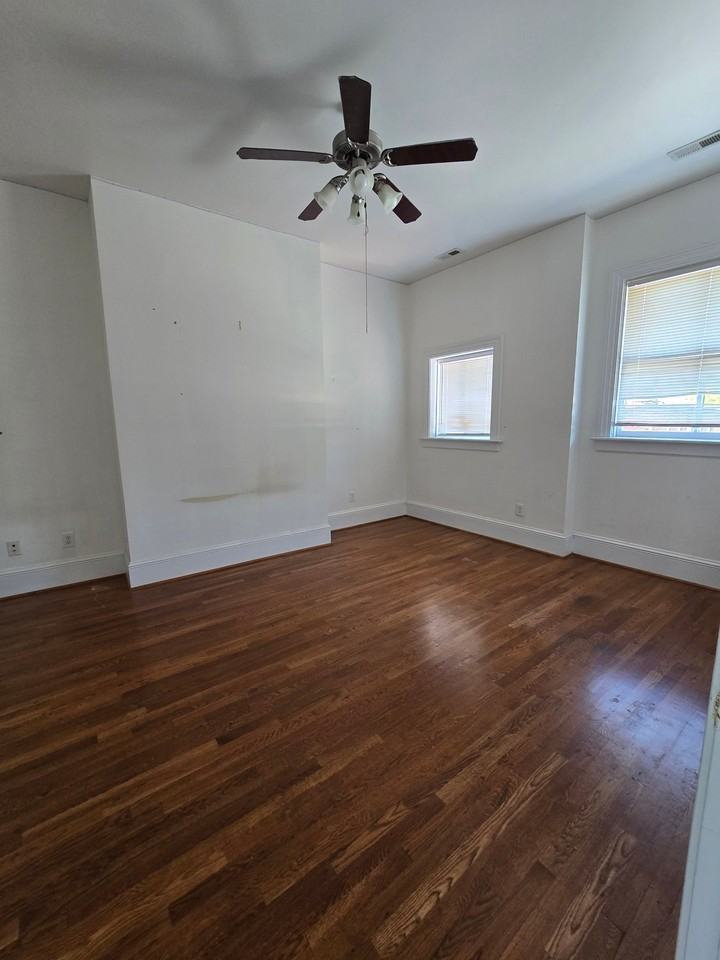 1415 Grove Ave #A - Photo 6 of 12