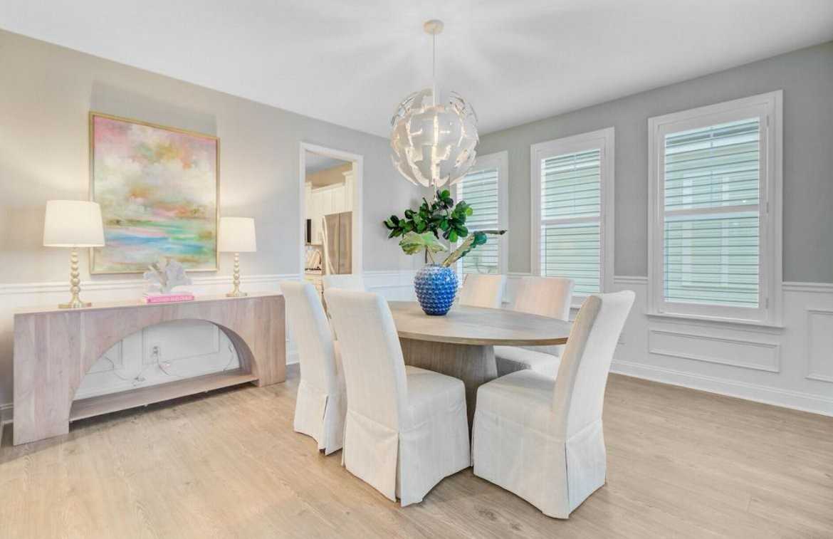 176 Midtown Ave - Photo 4 of 18