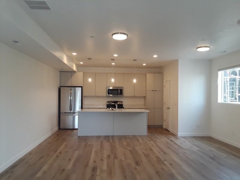 3371 S Orchard Dr - Photo 2 of 25