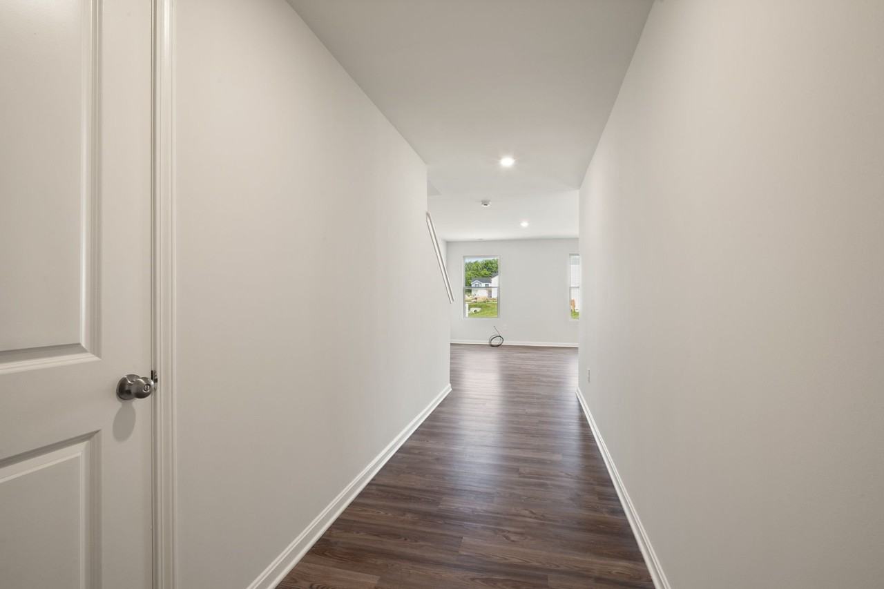 336 Jackson Way - Photo 4 of 20