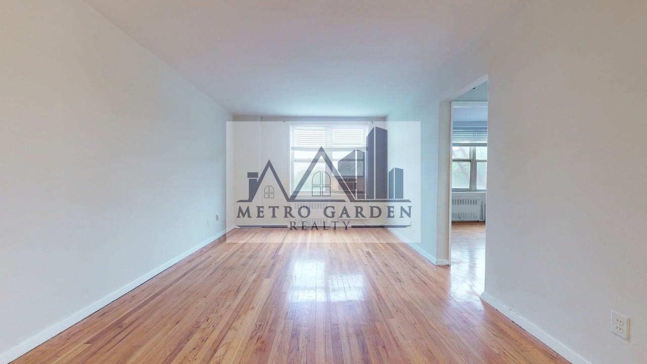 66-15 Thornton Place #4E - Photo 6 of 30