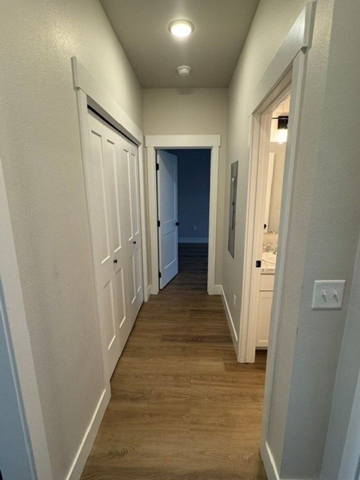 RH212 - 1625 Annafeld Pkwy E - Photo 2 of 23