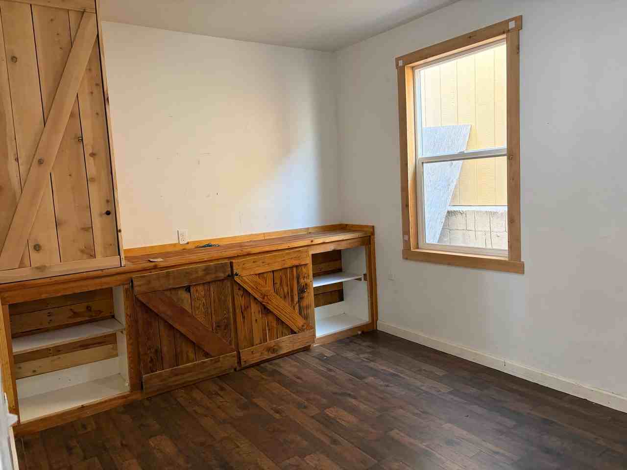 864 Farr Ave #B - Photo 6 of 14