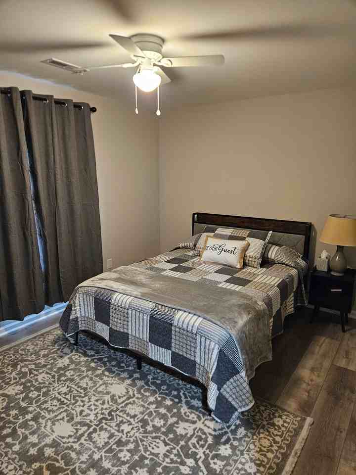 6712 Old Lexington Rd #B - Photo 3 of 8