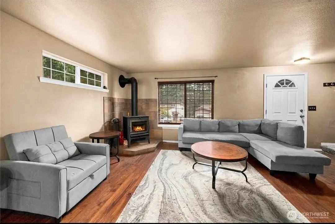 7923 Incline Ct Se - Photo 2 of 14