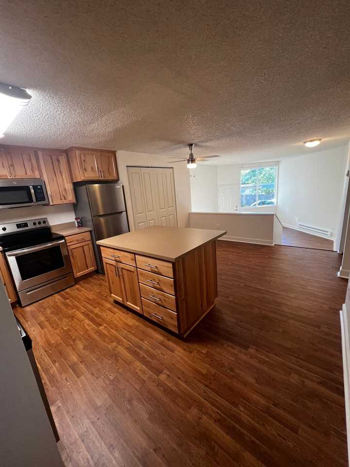 8585 Sw Canyon Ln #11