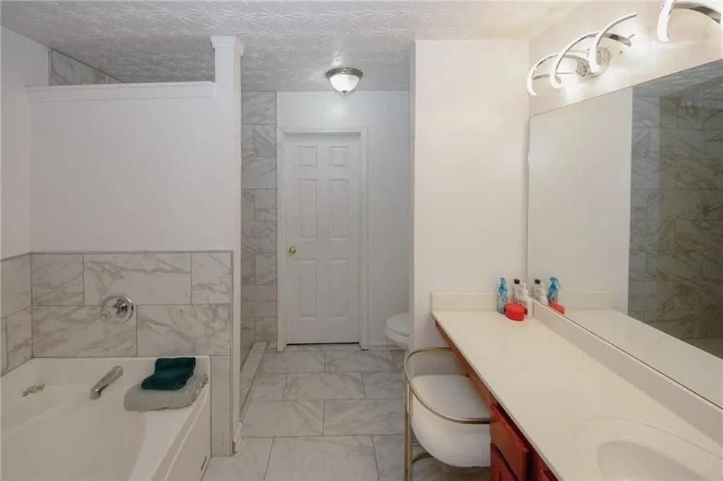 1290 Adcox Sq - Photo 7 of 14