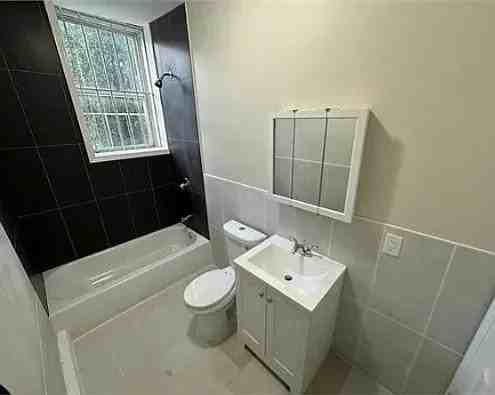15 Goldsmith Ave #15-26 - Photo 2 of 5