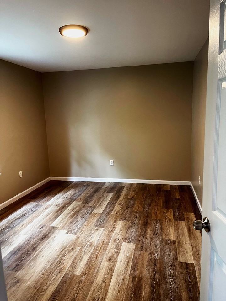 183 12th Ave #4 - Photo 2 of 4