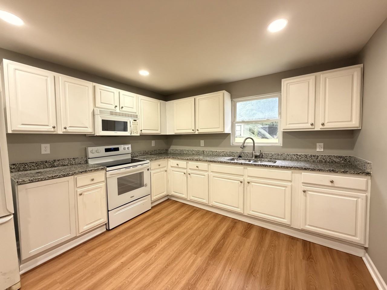 578 Calvary Church Rd #4 - Photo 2 of 15