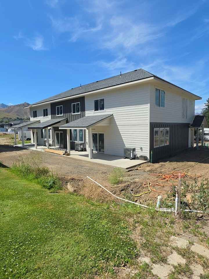 1222 S Miller St - Photo 2 of 2