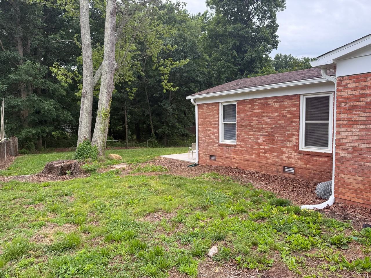 1722 Maple Ln - Photo 3 of 17