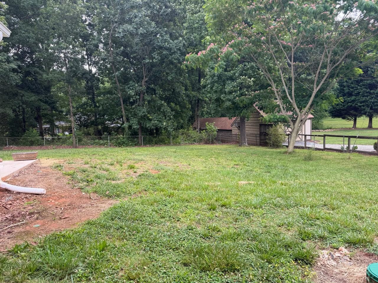 1722 Maple Ln - Photo 5 of 17