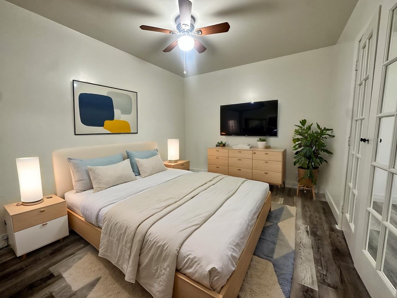 1340 S St #5 - Photo 4 of 10