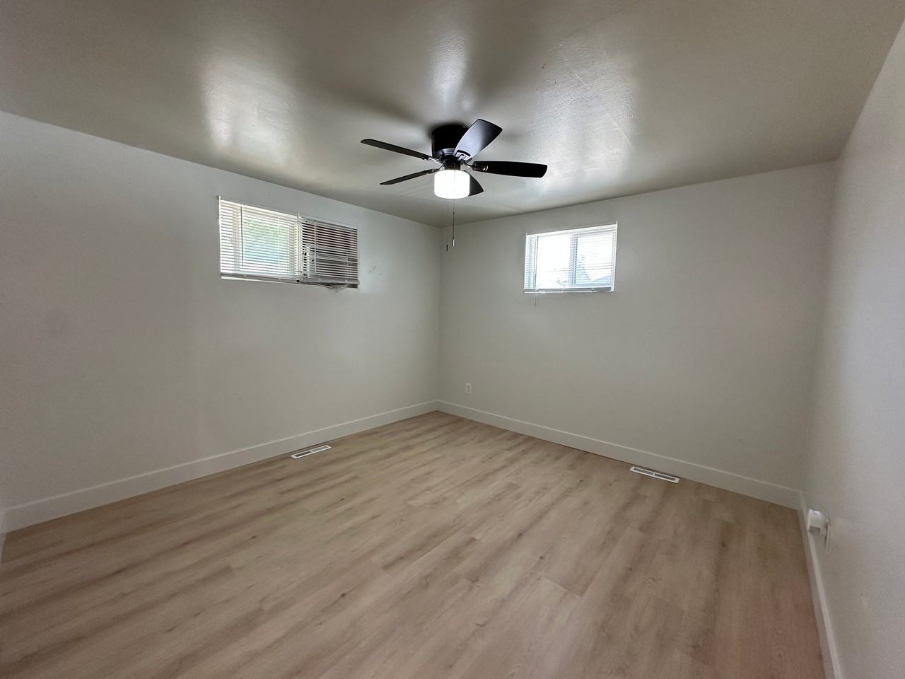 3440 S St #11 - Photo 5 of 10