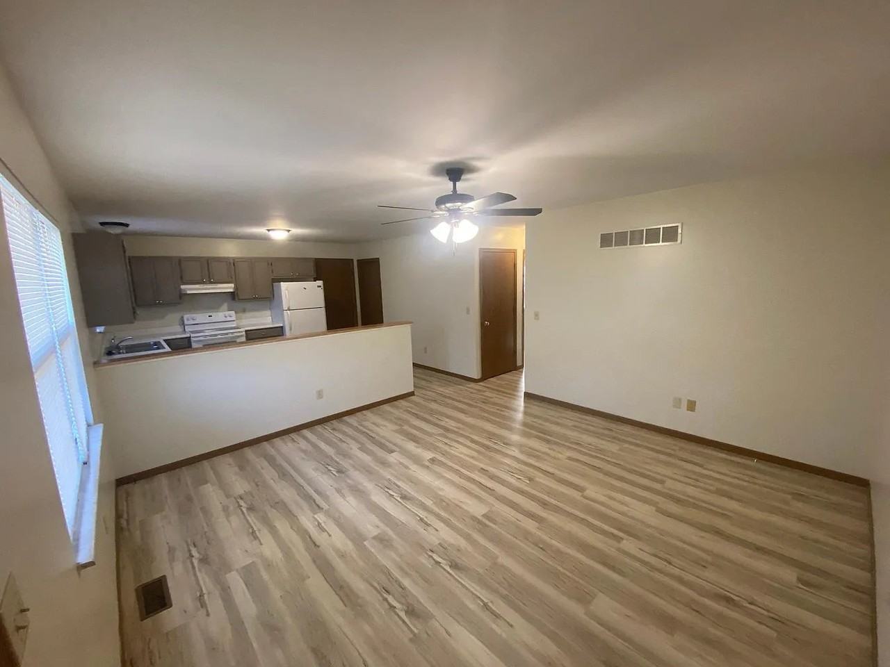 608 Linda Ln Apt B #B - Photo 4 of 20