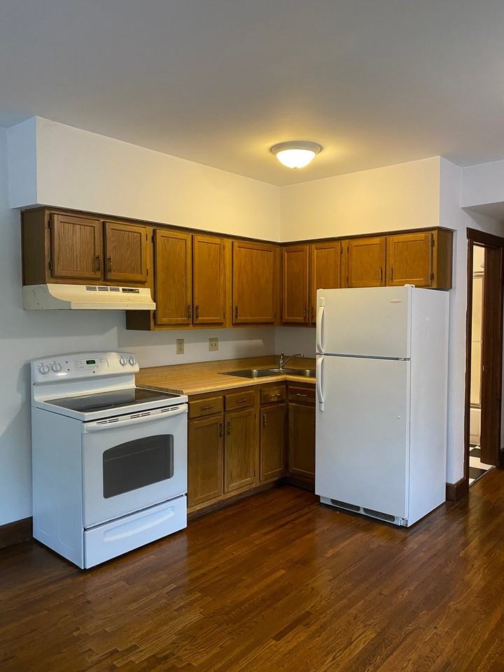 600 Pleasant Ridge Ave #1 - Photo 5 of 17