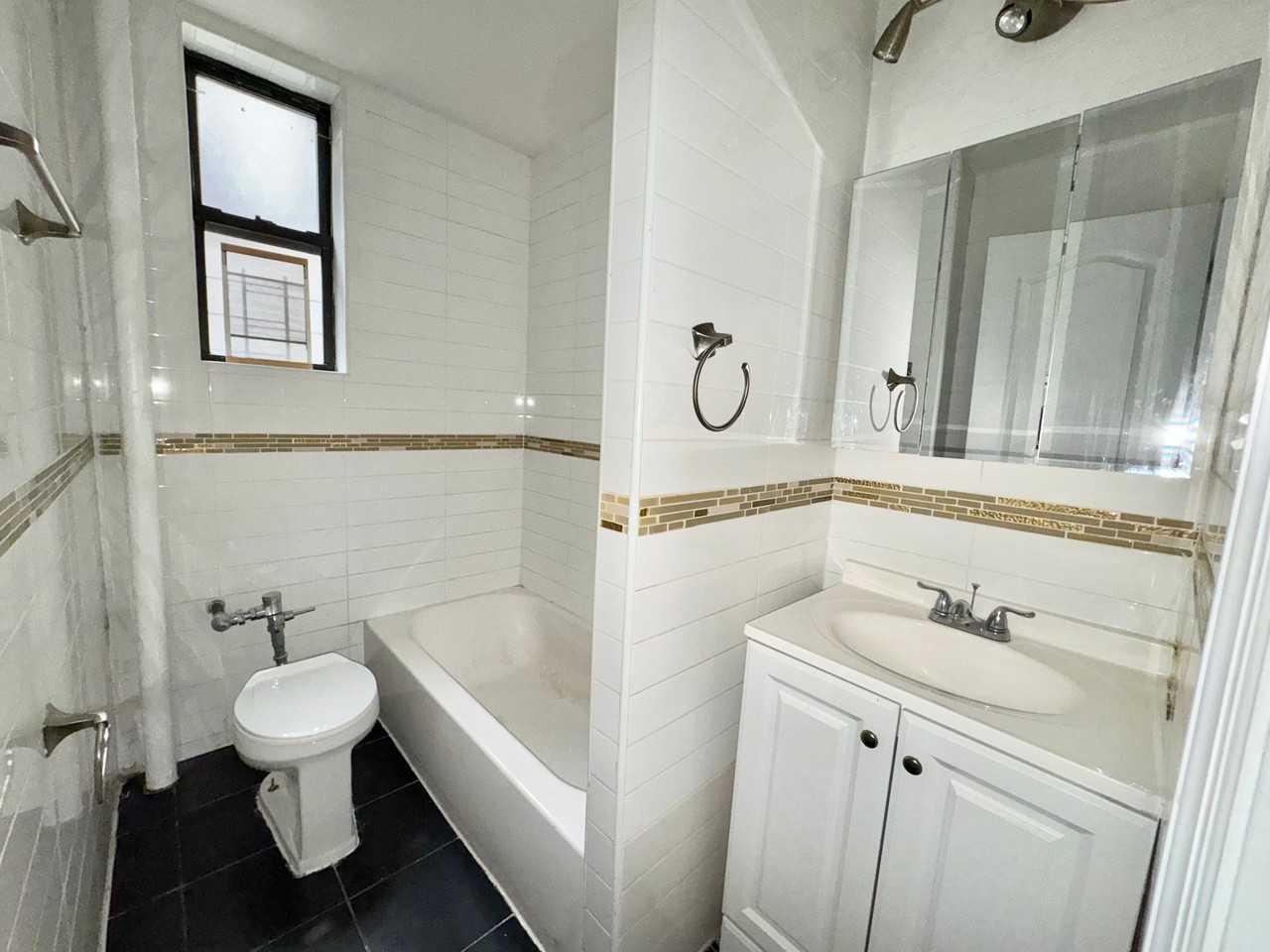 20 Crooke Ave #2 - Photo 7 of 18