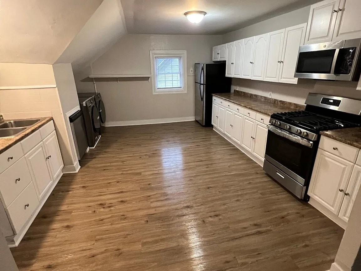 63 Cypress St #3 - Photo 6 of 6