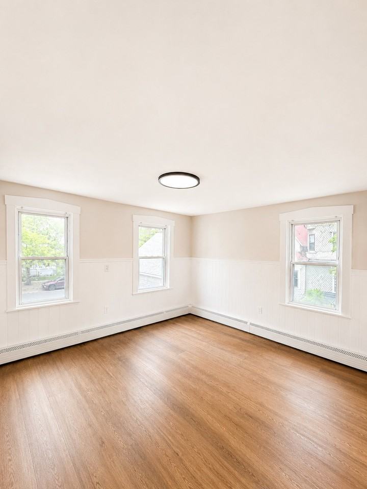 107 Franklin St #2 - Photo 4 of 13