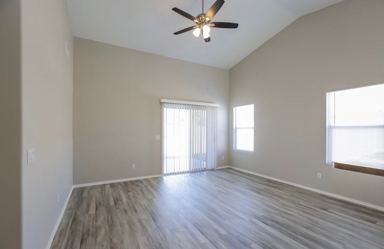 6224 S 20th Gln - Photo 2 of 12