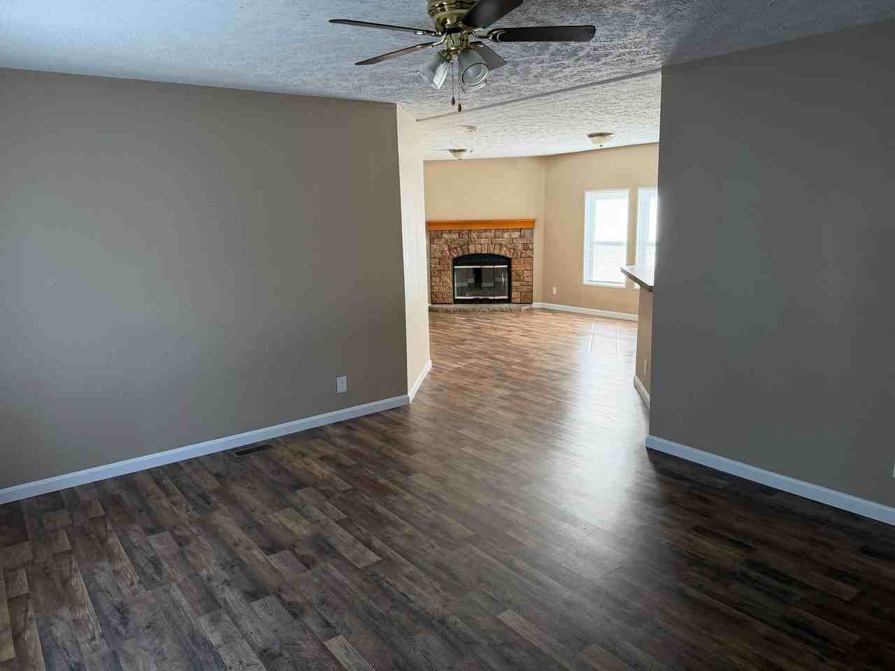 764 Medley Dr - Photo 3 of 14