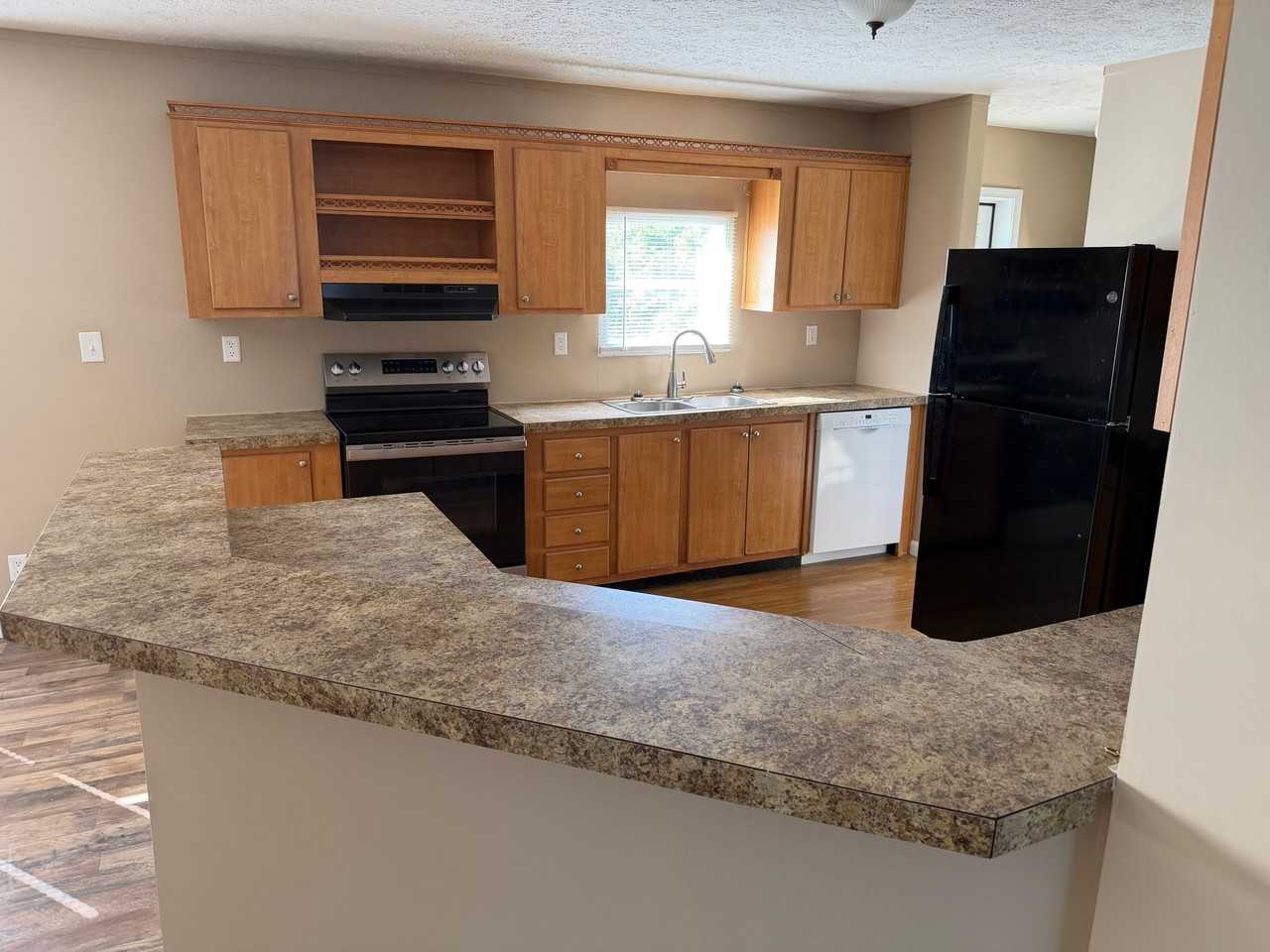 764 Medley Dr - Photo 5 of 14
