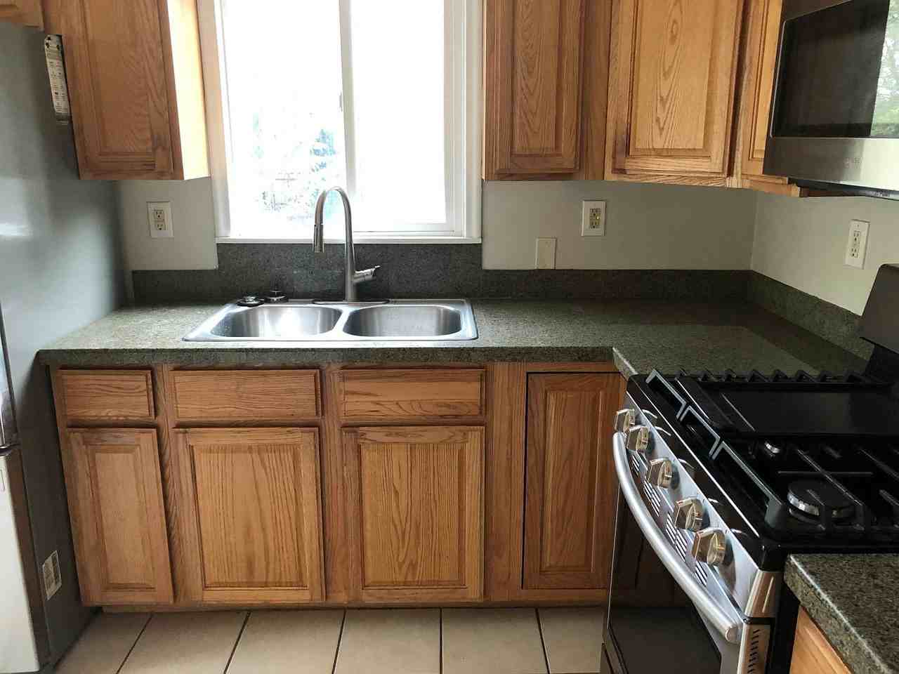 2003 S Lake St - Photo 3 of 5