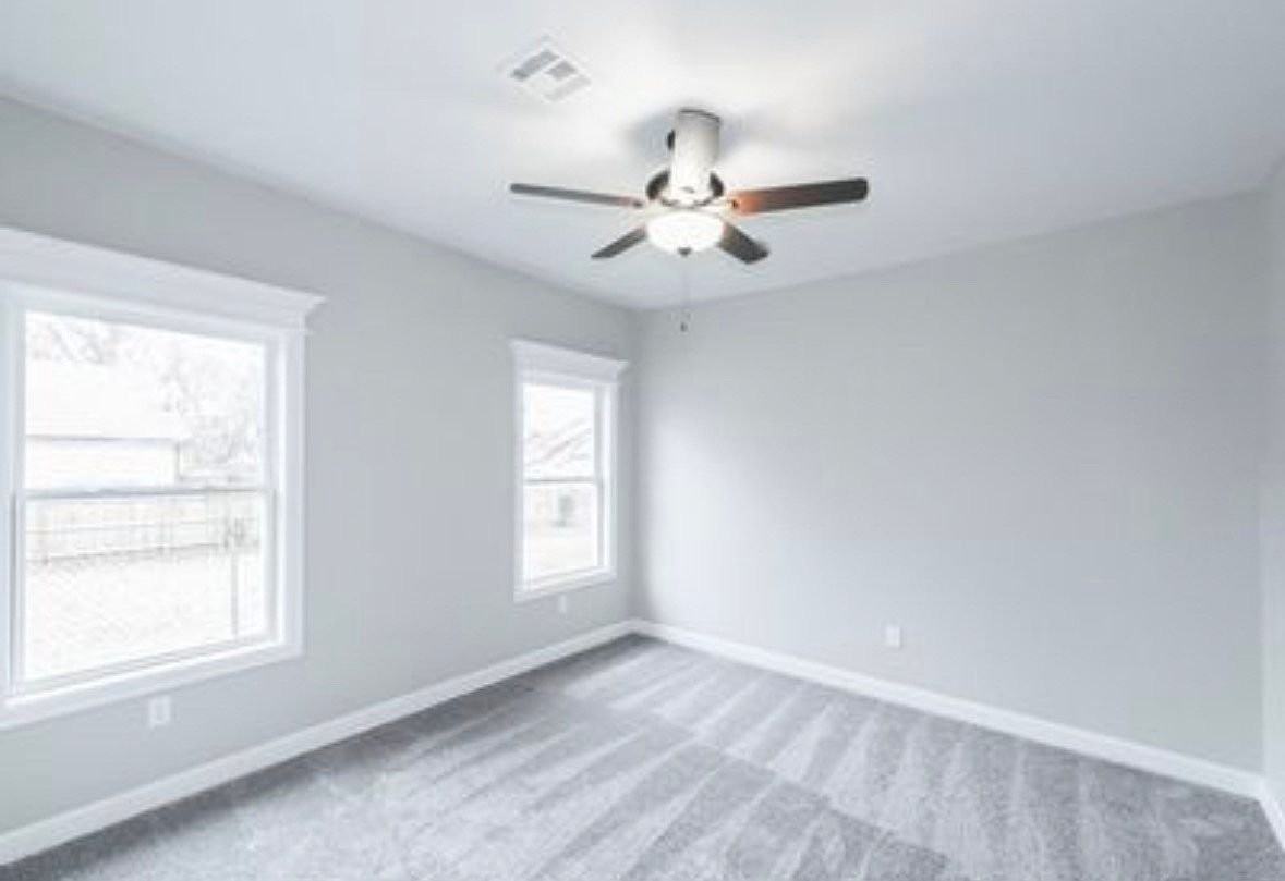 1215 N Cheyenne Ave - Photo 4 of 5