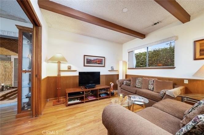 549 California Dr - Photo 6 of 20