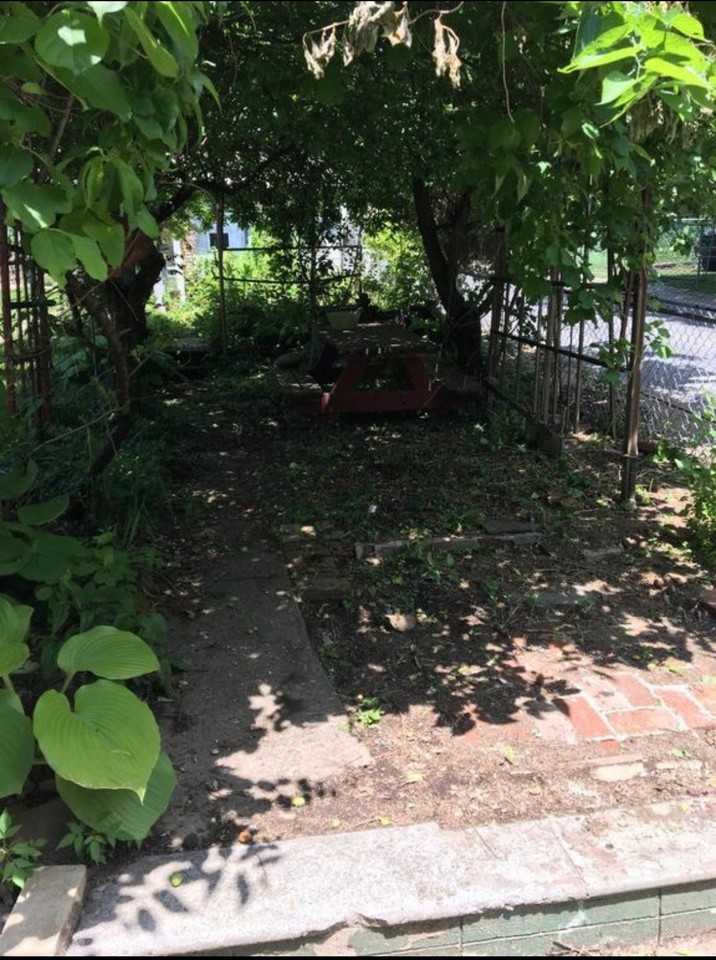 753 Front St - Photo 2 of 12