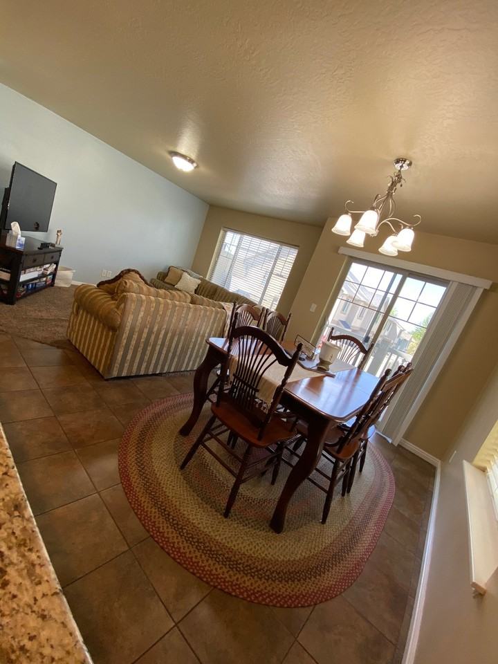 1041 Independence Ave - Photo 4 of 13