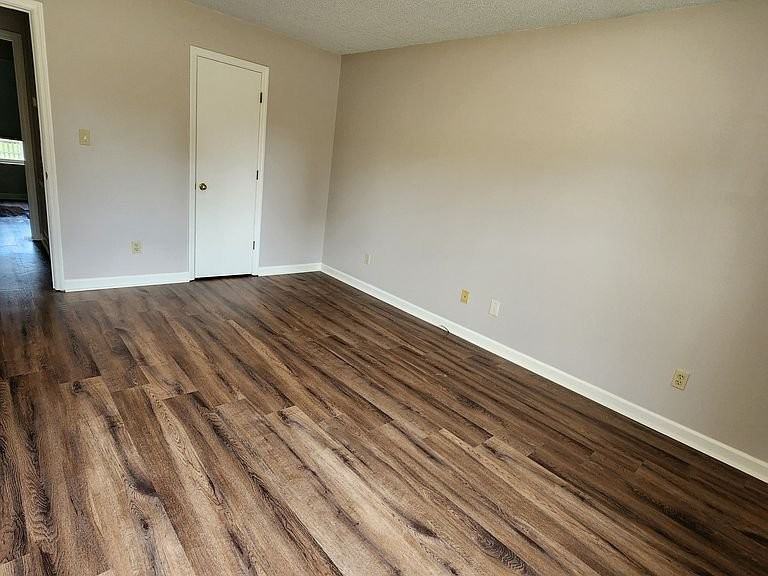 2036 Merle Ln - Photo 4 of 14