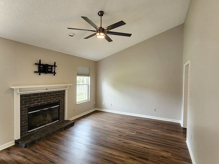 2036 Merle Ln - Photo 6 of 14