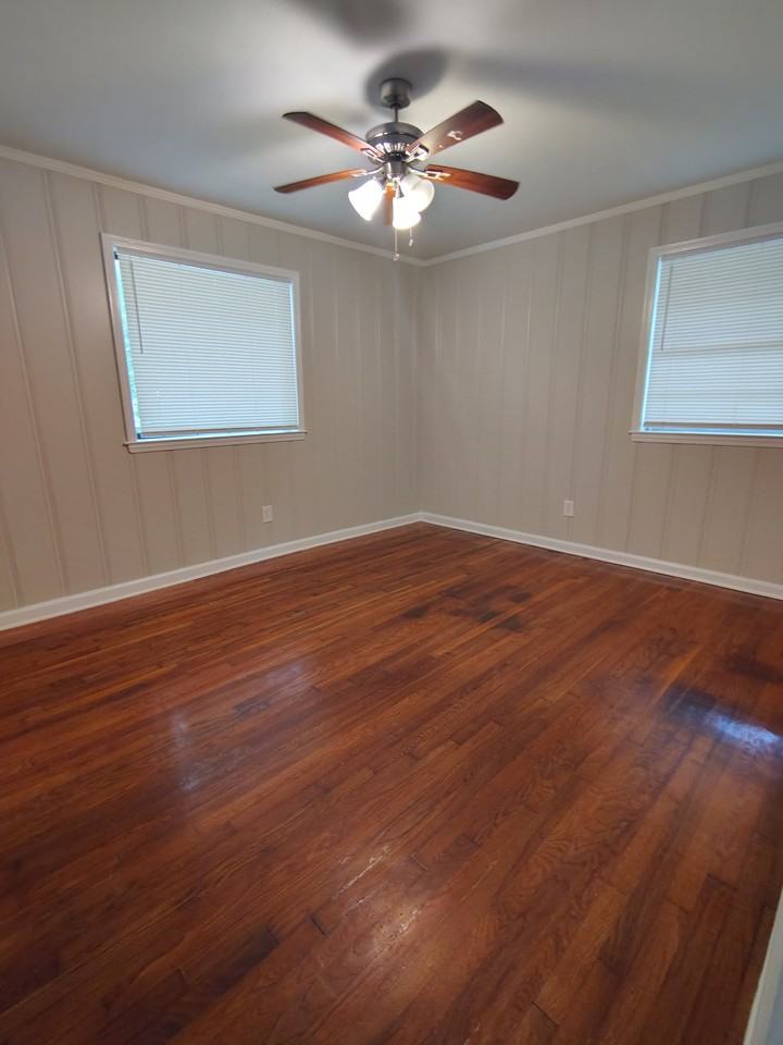 5688 Hilltop Rd - Photo 6 of 13