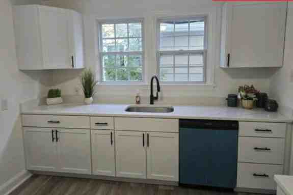 620 W Virginia Ave - Photo 6 of 20