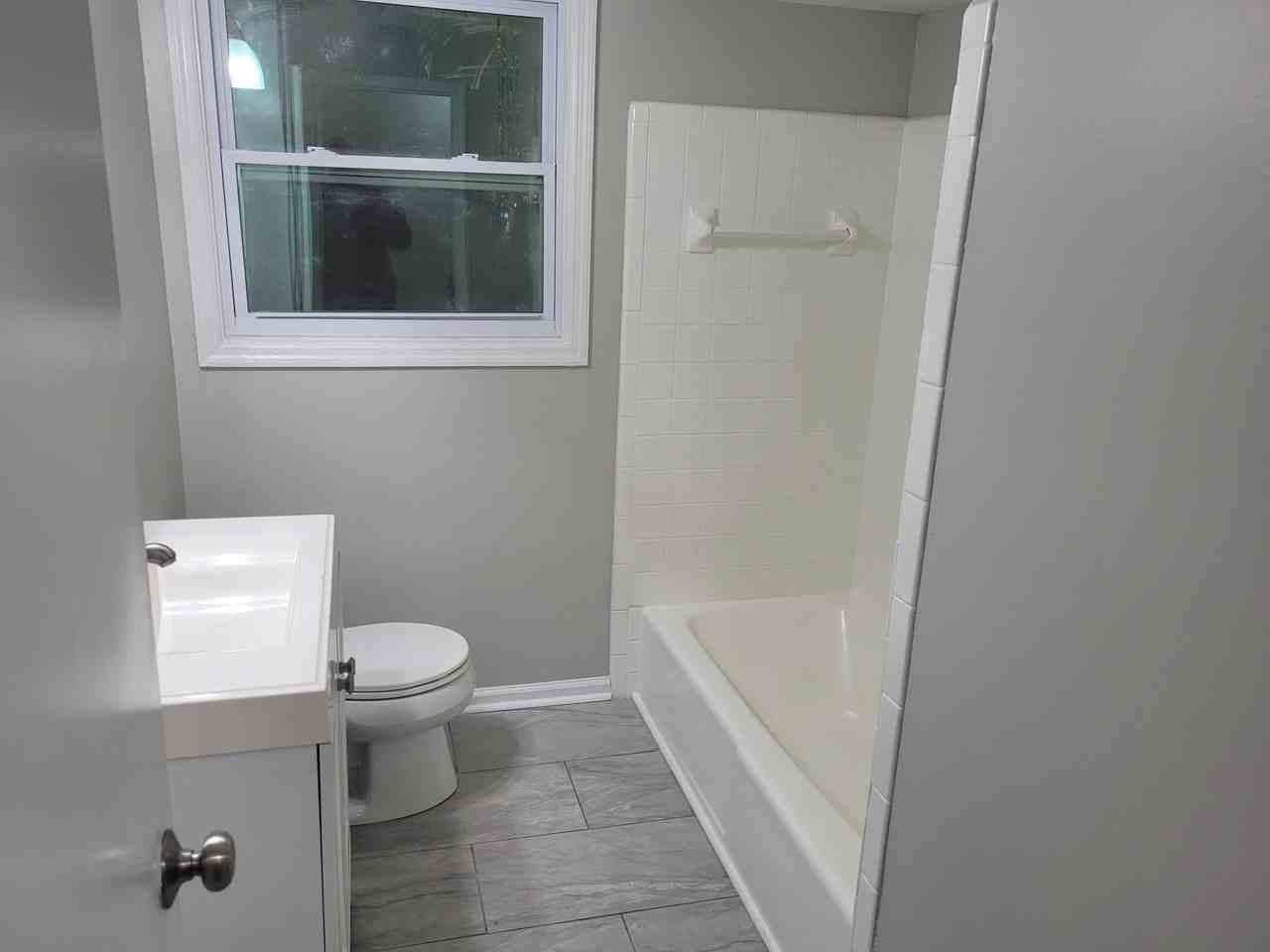 1711 Floyd Rd - Photo 3 of 16