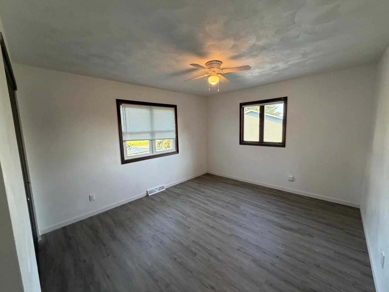 6420 Western Ave - Photo 6 of 8