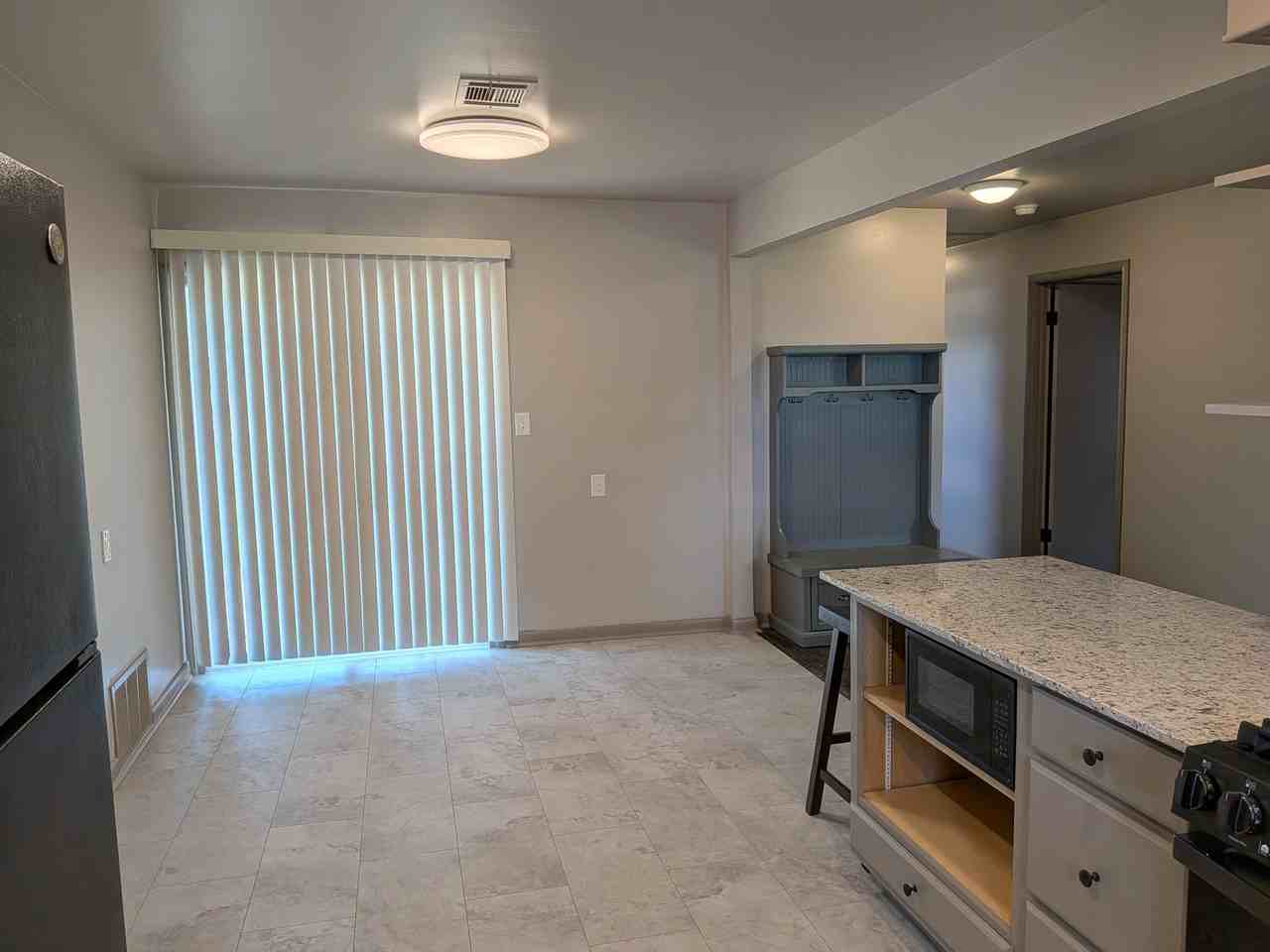 5121 S Madison Ave - Photo 5 of 19