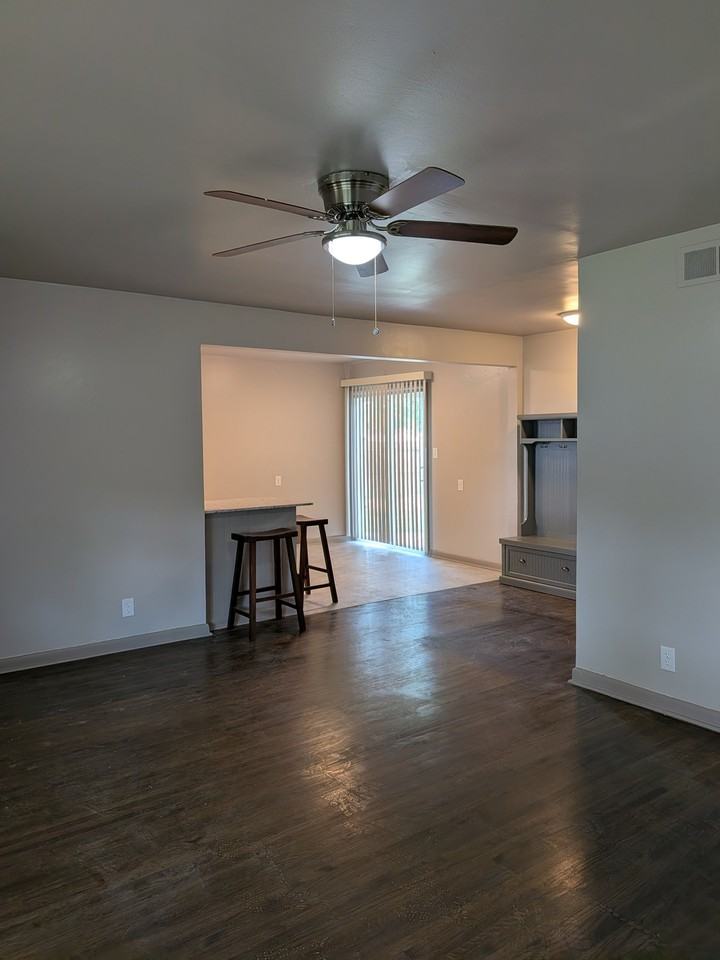 5121 S Madison Ave - Photo 7 of 19