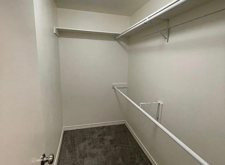 1028 Yates St - Photo 4 of 7