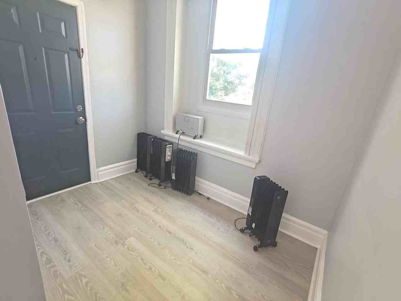 319 Coit St #6 - Photo 4 of 7