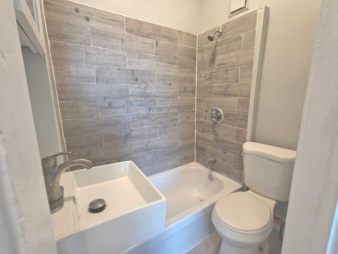 319 Coit St #6 - Photo 6 of 7