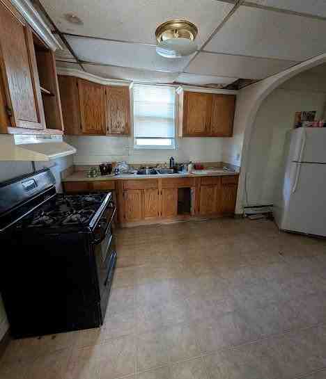 714 E Kansas St - Photo 3 of 8