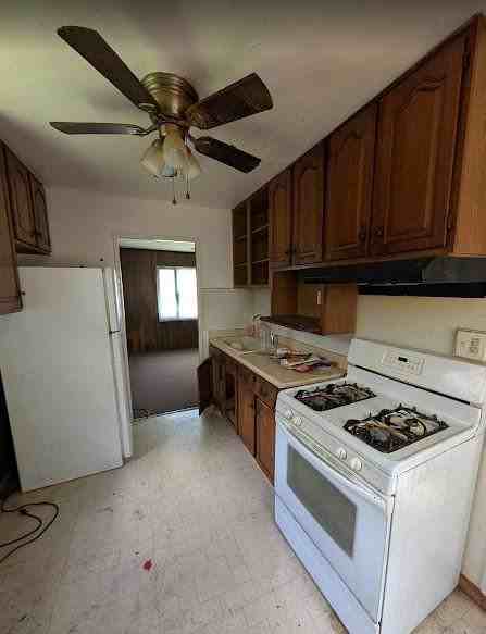 1006 E Behrends Ave - Photo 3 of 6