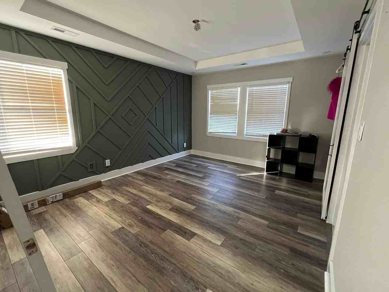 975 Lightwood Knot Rd - Photo 3 of 10