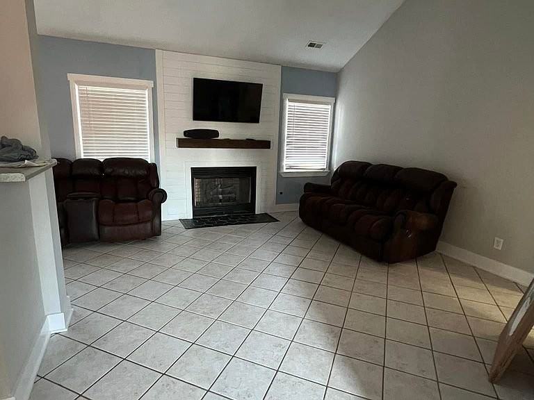975 Lightwood Knot Rd - Photo 7 of 10